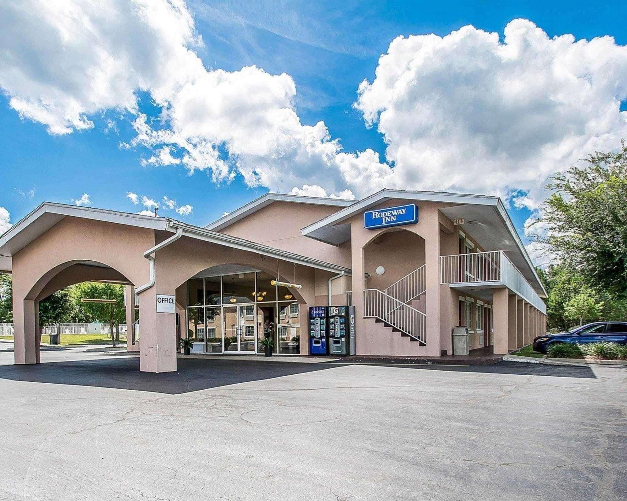 Rodeway Inn Gainesville - University Area Exterior foto