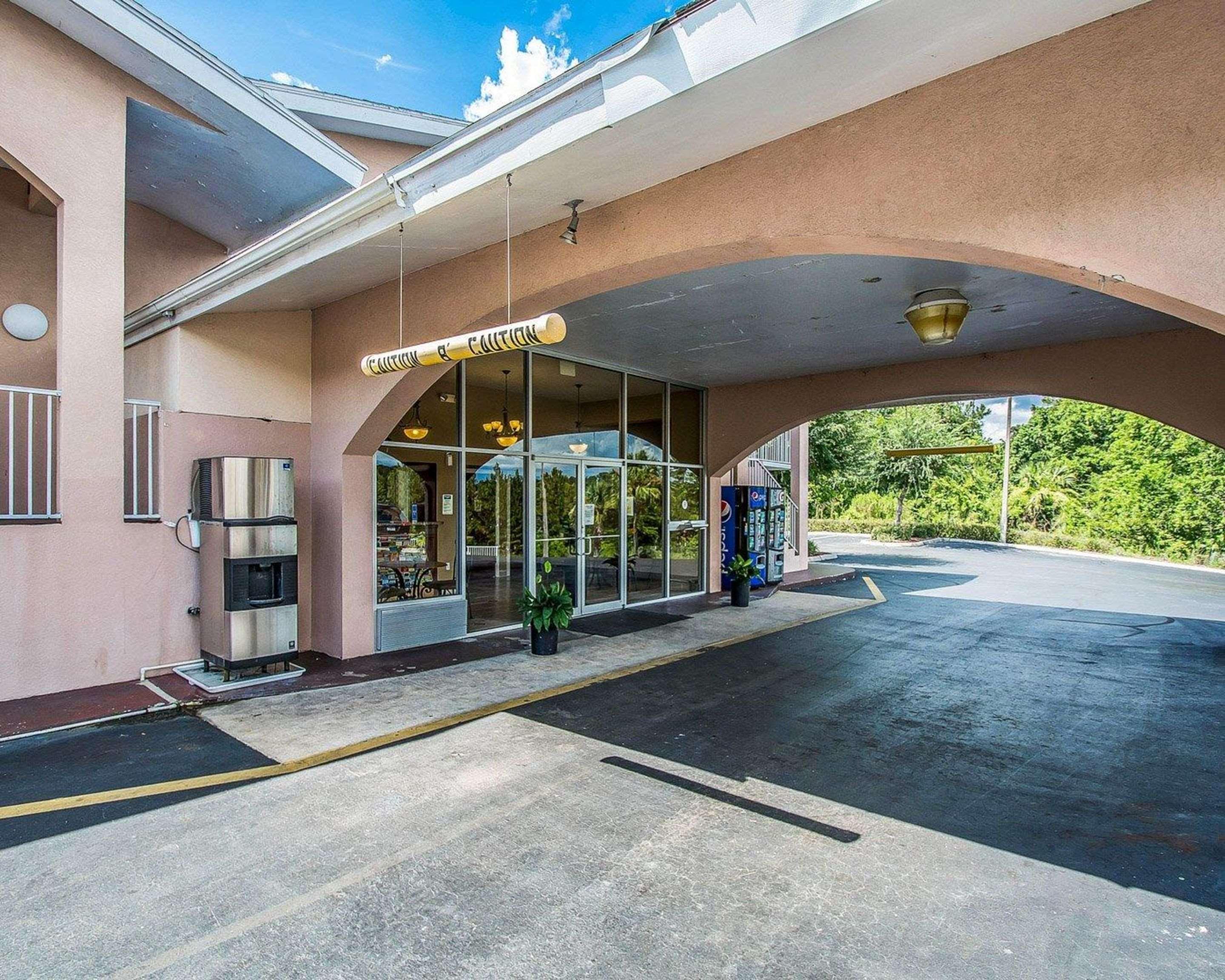 Rodeway Inn Gainesville - University Area Exterior foto