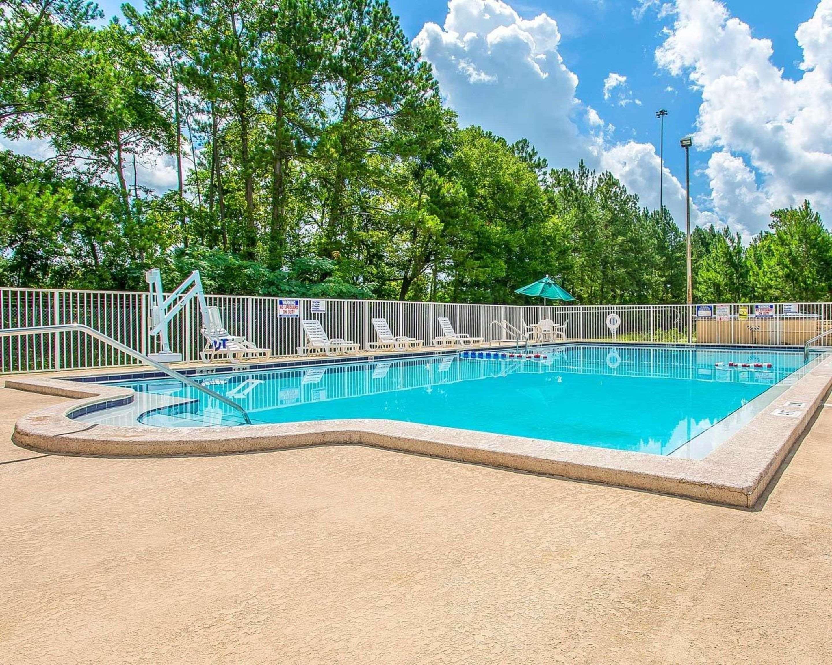 Rodeway Inn Gainesville - University Area Exterior foto